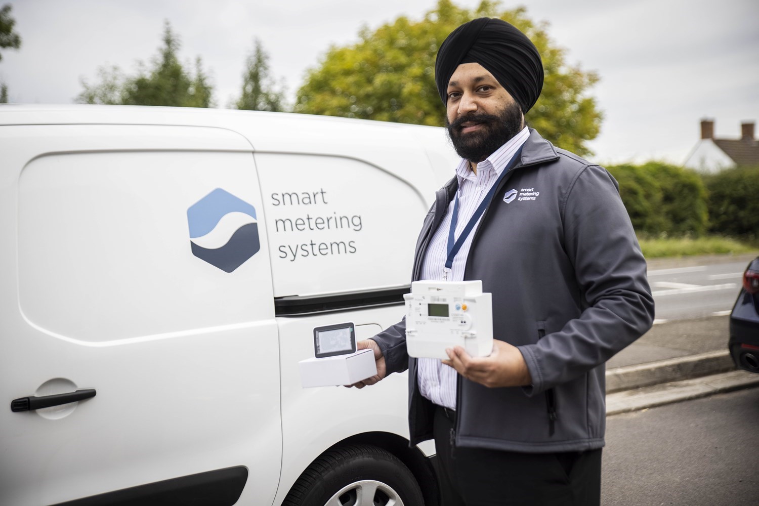 sms employee showing meter