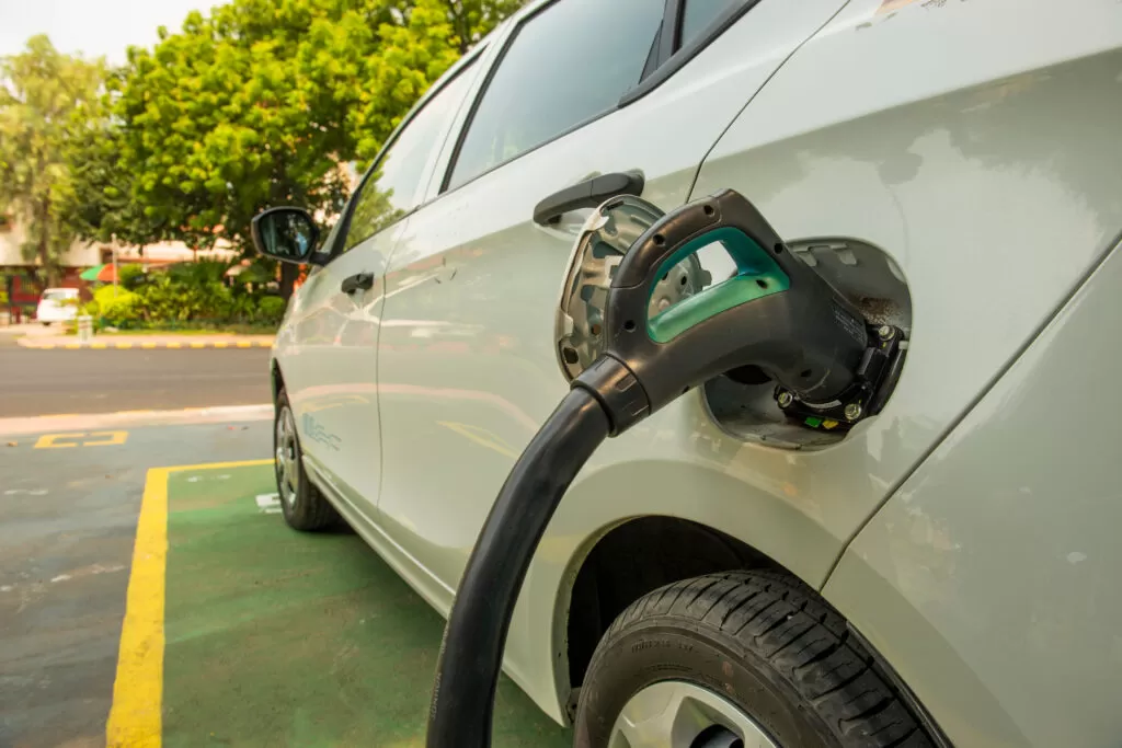 Electronic vehicle parked with a connected charger